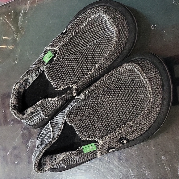 Boys Sanuk Shoes - Picture 1 of 2